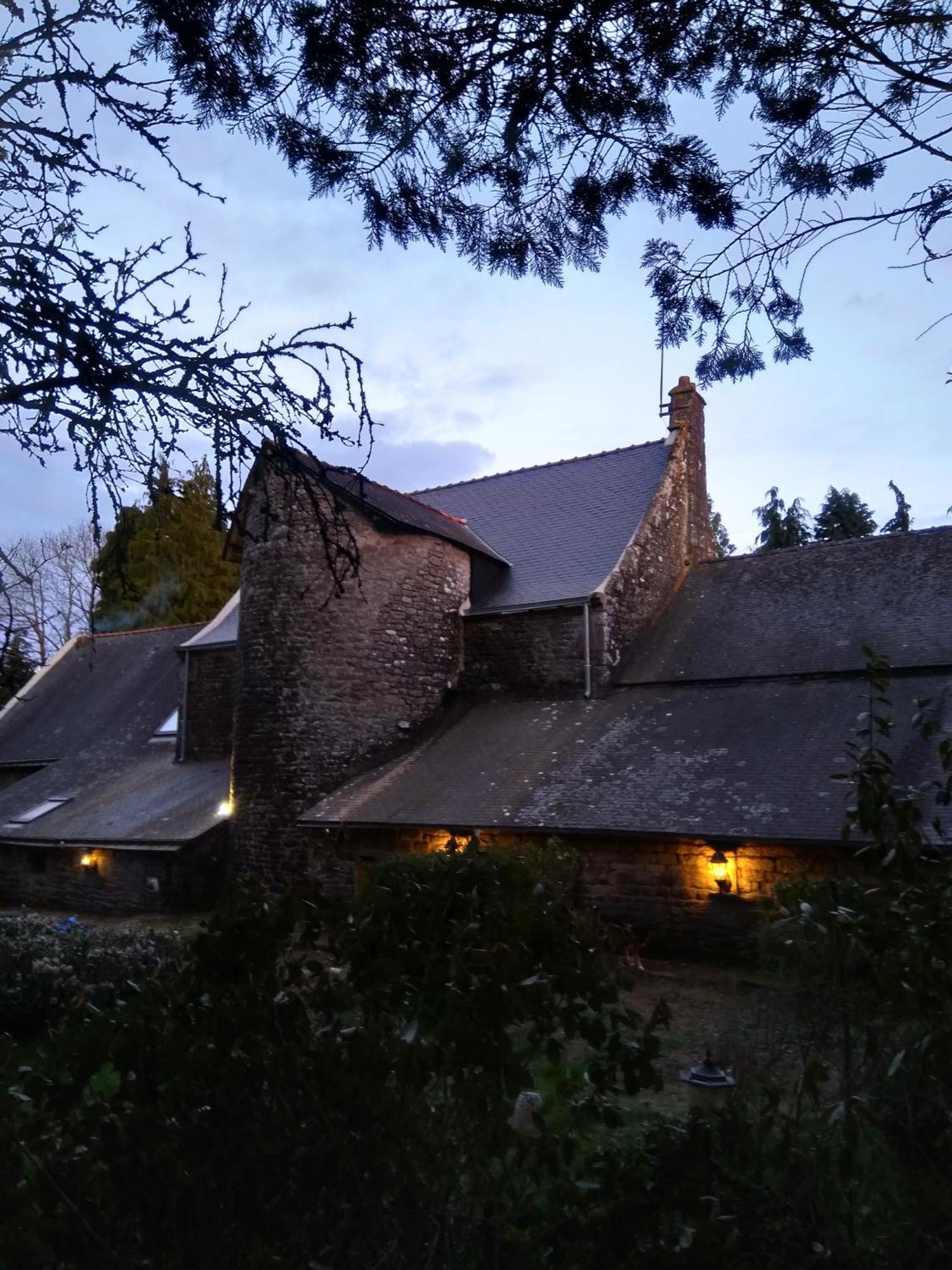 Manoir Du Grand Chene Hotel La Vraie-Croix Екстериор снимка