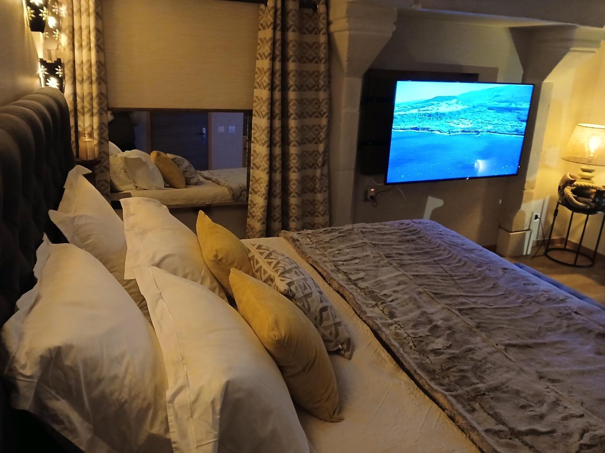Manoir Du Grand Chene Hotel La Vraie-Croix Стая снимка